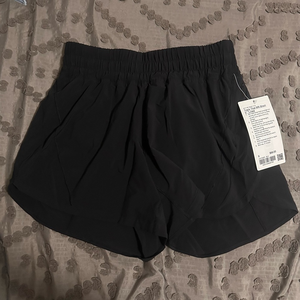Lululemon Track That MR short 5” lined
